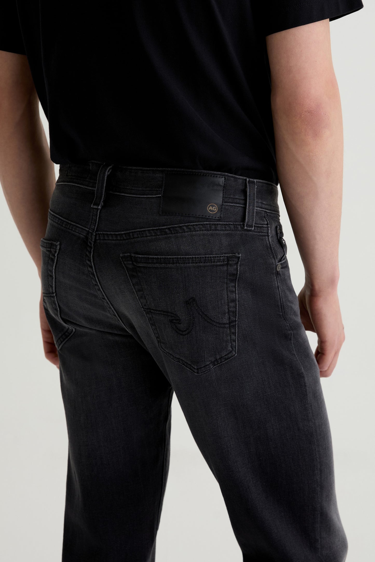 TELLIS MODERN SLIM