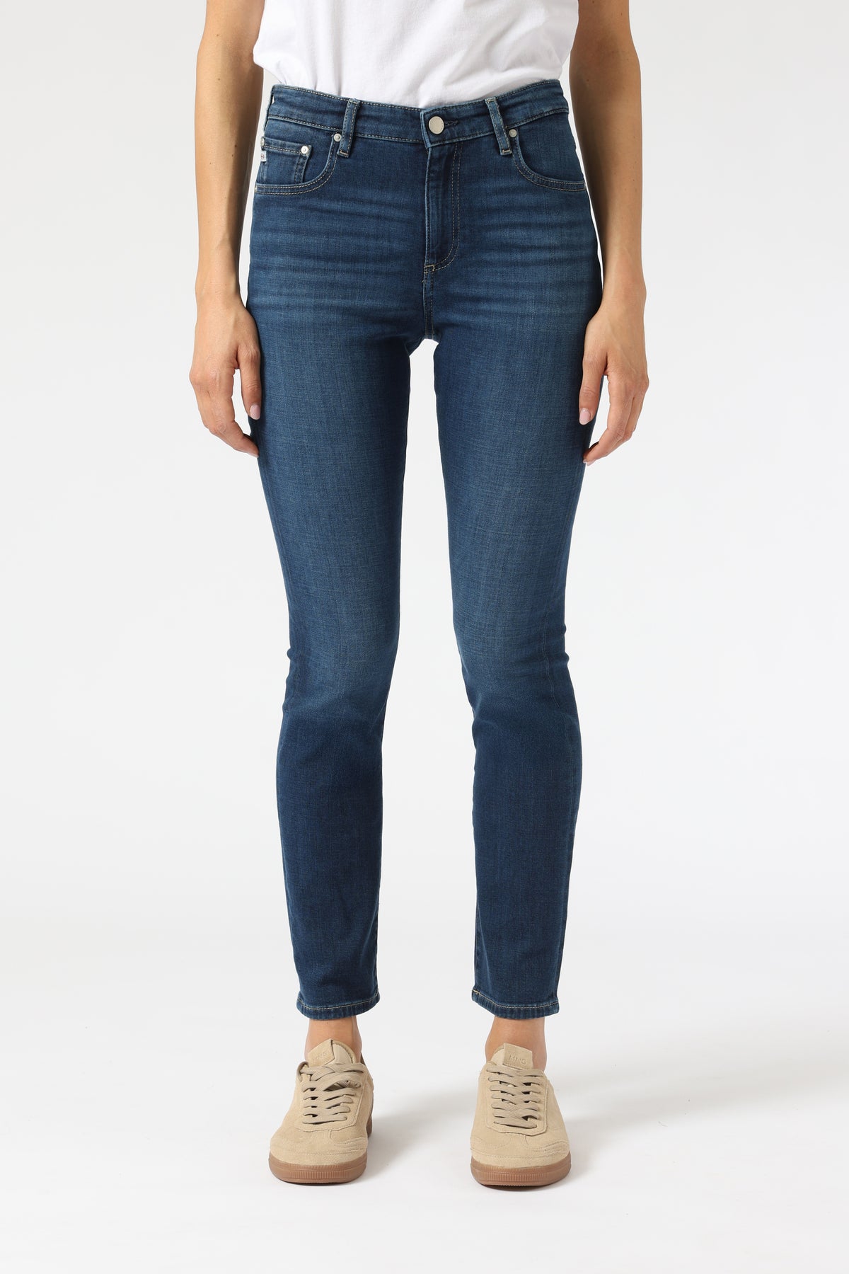 MARI  MIDRISE SLIM STRAIGHT