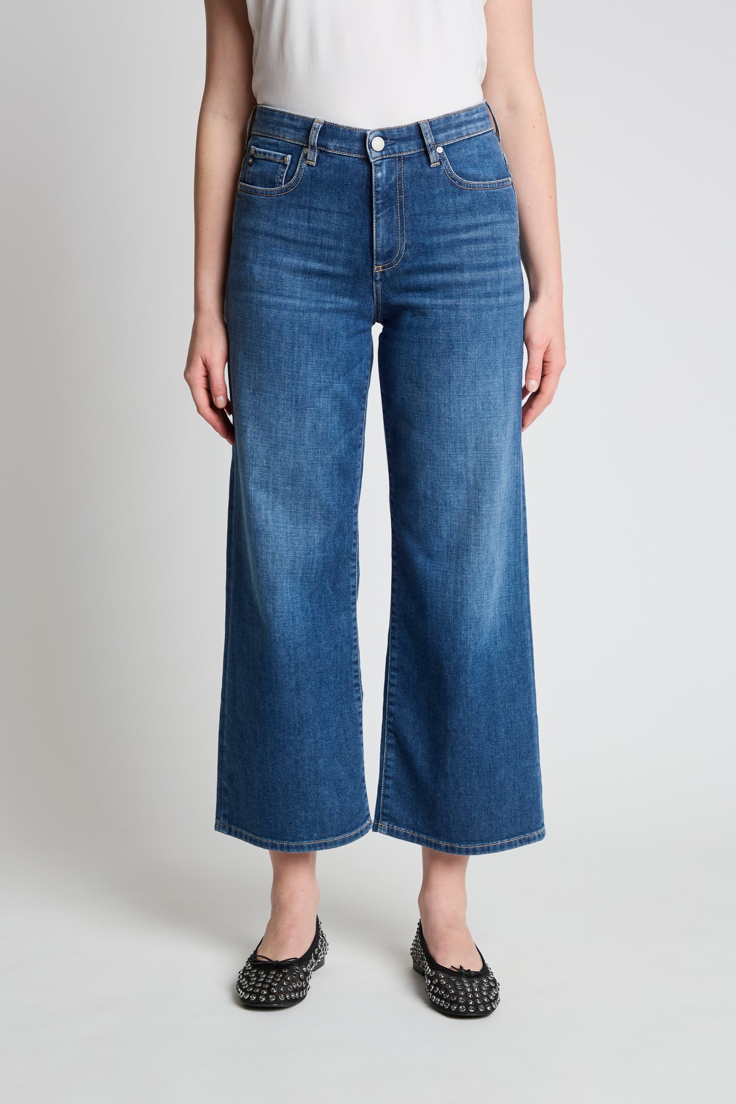SAIGE  WIDE LEG CROP CLEAN HEM