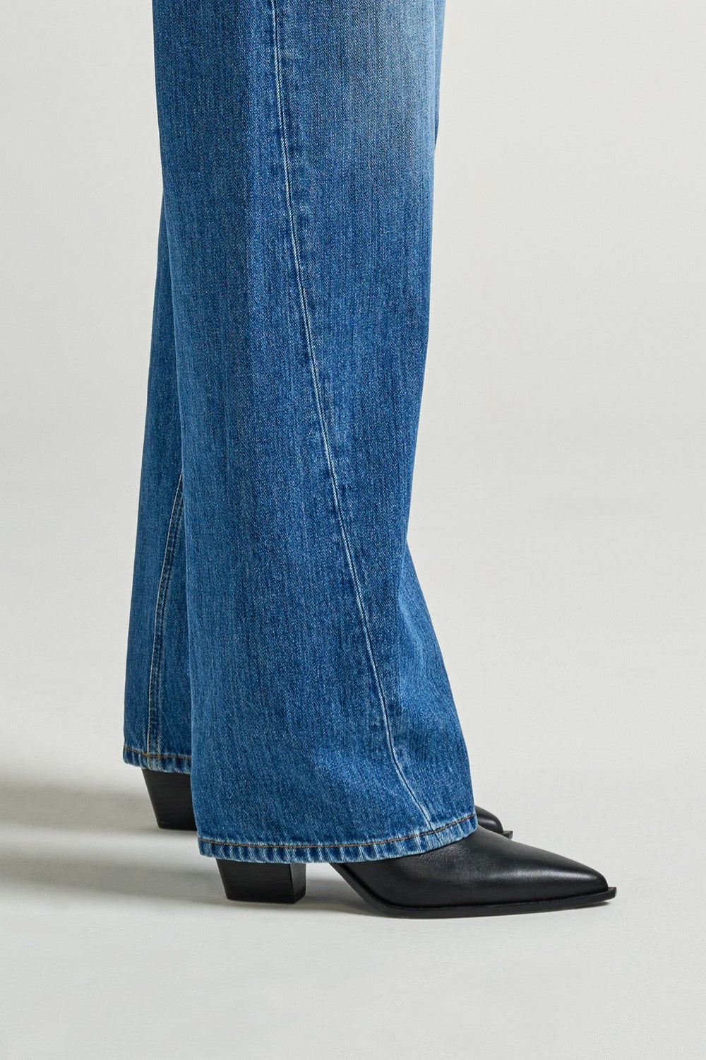 SIENA  HIGHRISE TWISTED LEG