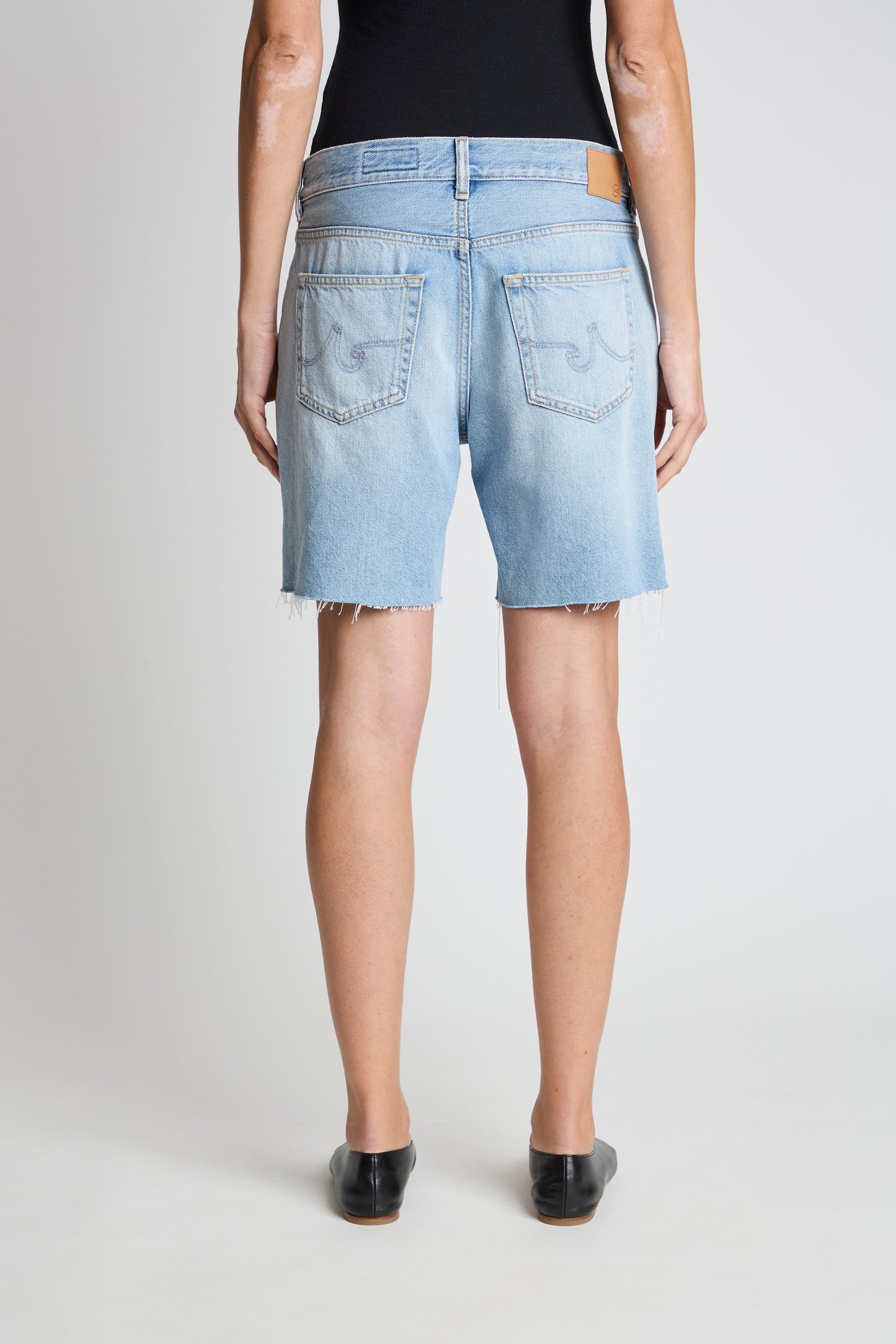 EXBOYFRIEND SHORT