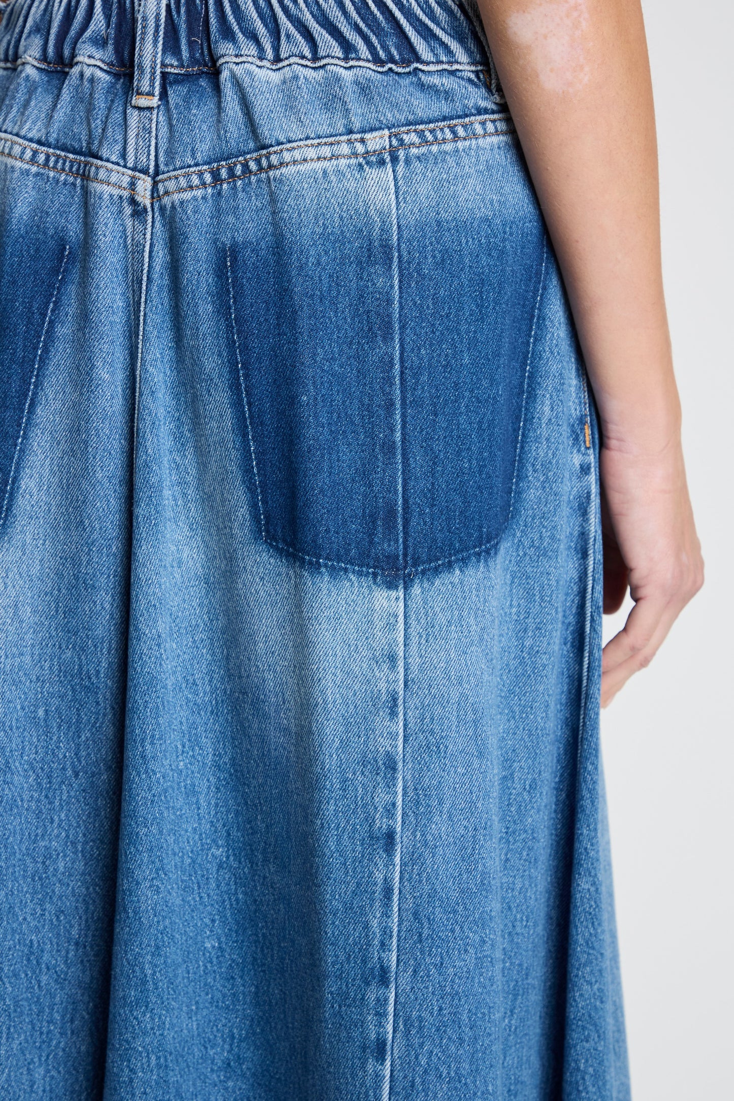 TULA  SHADOWPOCKET MIDI SKIRT